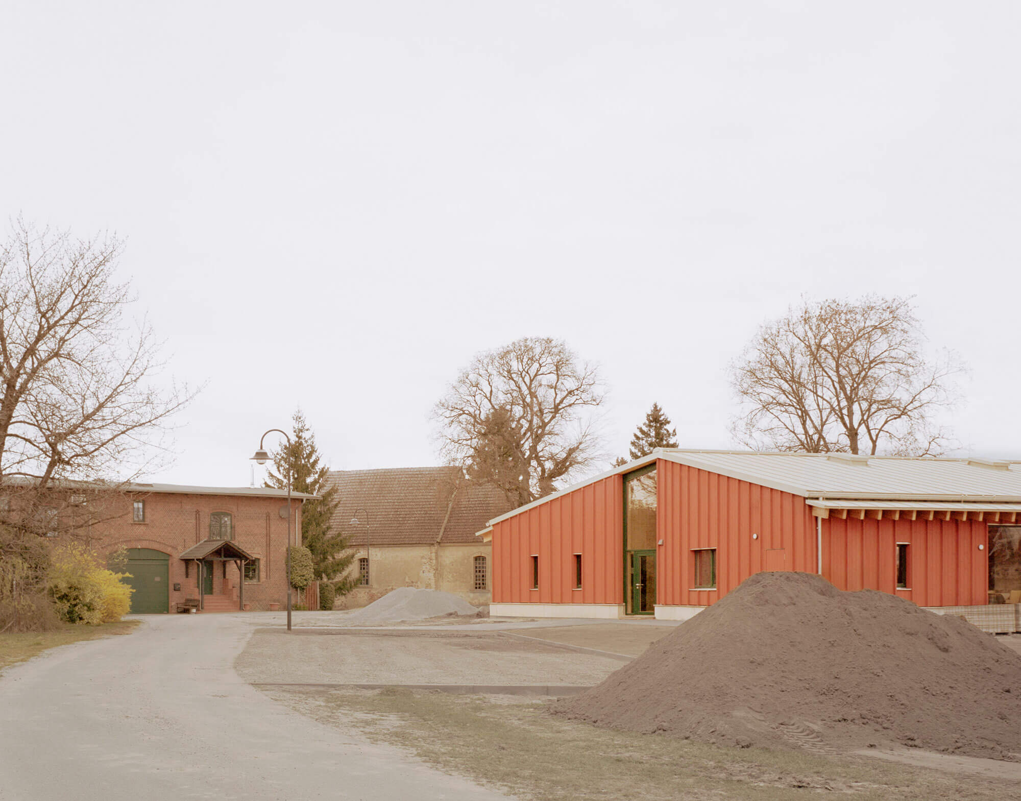 AtelierFanelsa Harnekop exterior, Image by Simon Menges & Nino Tugushi