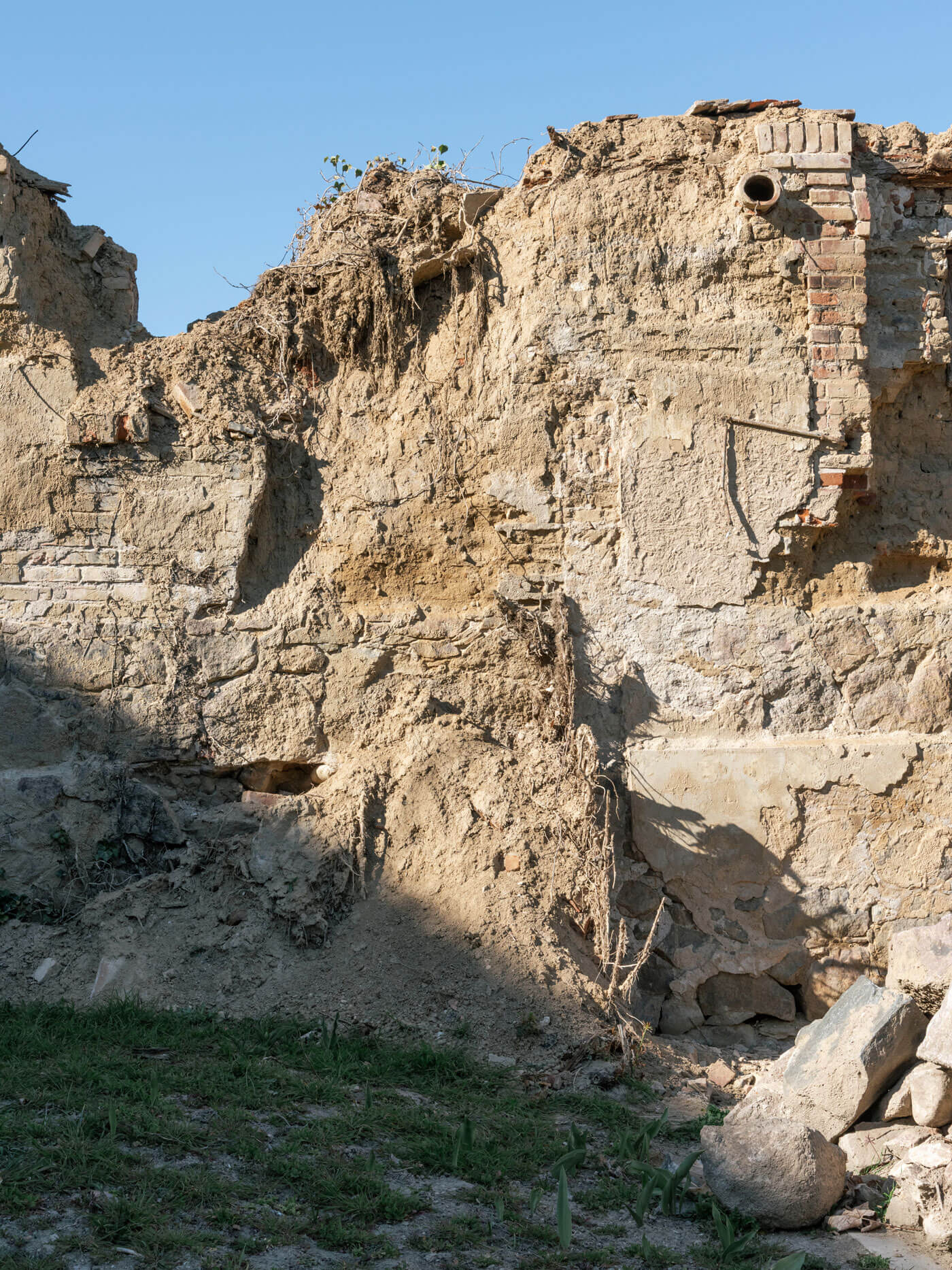 AtelierFanelsa Ruin, image by Simone Marcolin